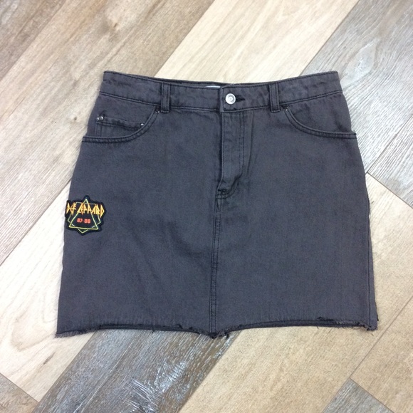 Junk Food Clothing Dresses & Skirts - Def Leppard Skirt Size 7  Gray Junkfood Girls